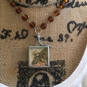 Jewel Kade amber & chain necklace with ‘Bee’ charm